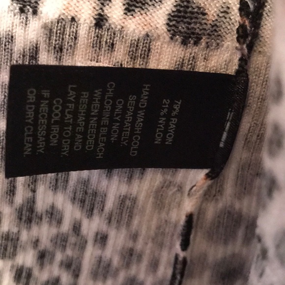 EUC WHBM leopard Cardigan - Sz S - Picture 6 of 8